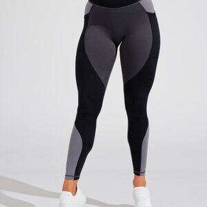 Buffbunny Journey Black and Gray Leggings
